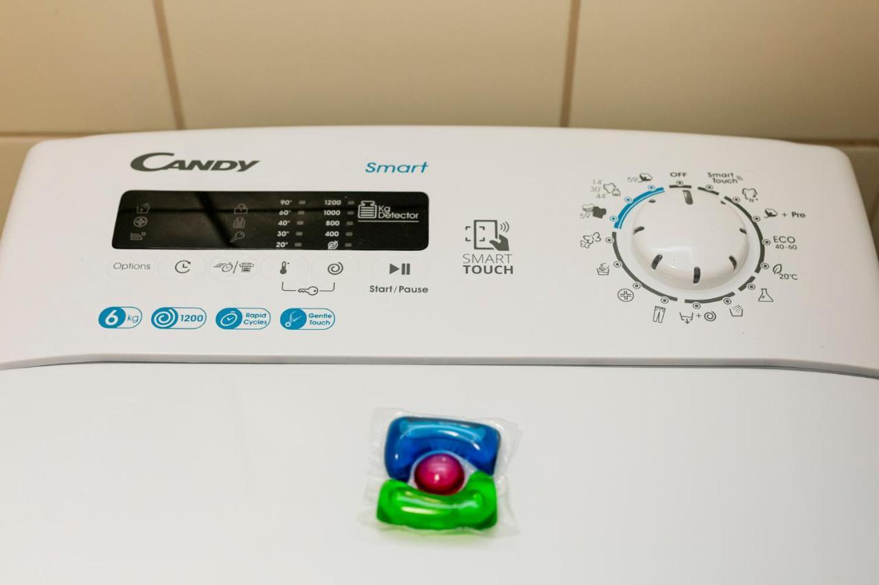 Chmielna - 250M Od Zlotych Tarasow, 350M Od Dworca Centralnego - Wifi - Smart Tv 55 Cali - Better Rental 바르샤바 외부 사진
